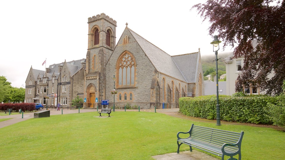 Fort William montrant église ou cathédrale, patrimoine architectural et patrimoine historique