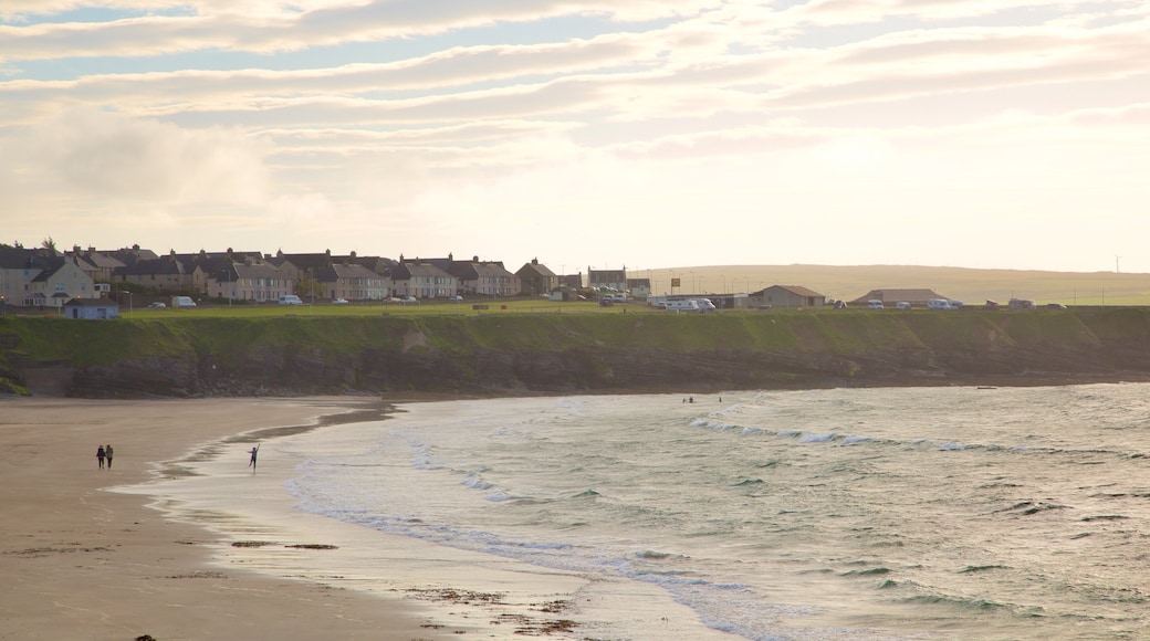 Thurso mostrando una bahía o puerto, una ciudad costera y una playa