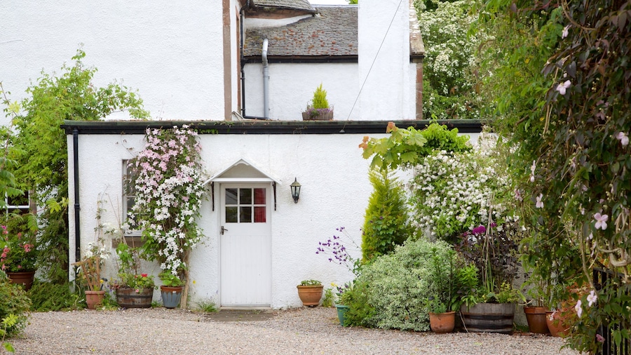 Fortrose inclusief een huis en een tuin