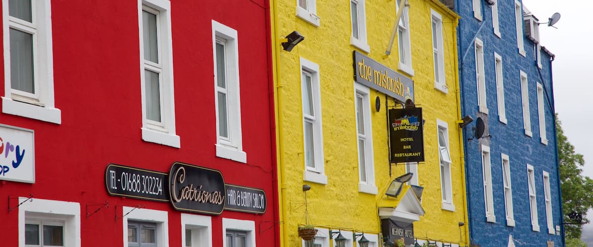 Isle of Mull featuring a small town or village and street scenes