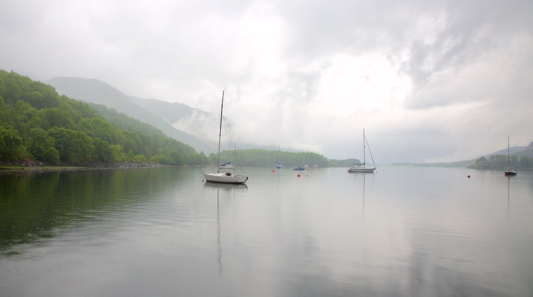 Glencoe presenterar segling, båtkörning och en sjö eller ett vattenhål