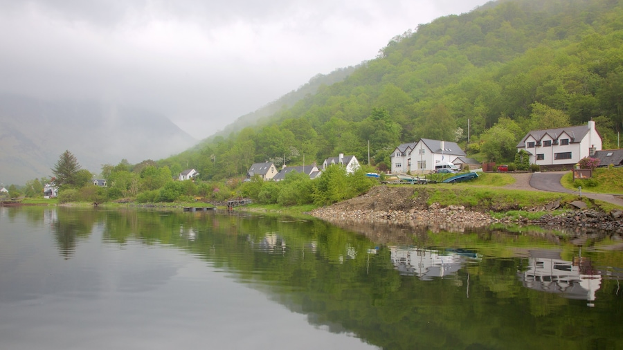 Glencoe caratteristiche di località costiera, vista della costa e lago o sorgente d\'acqua