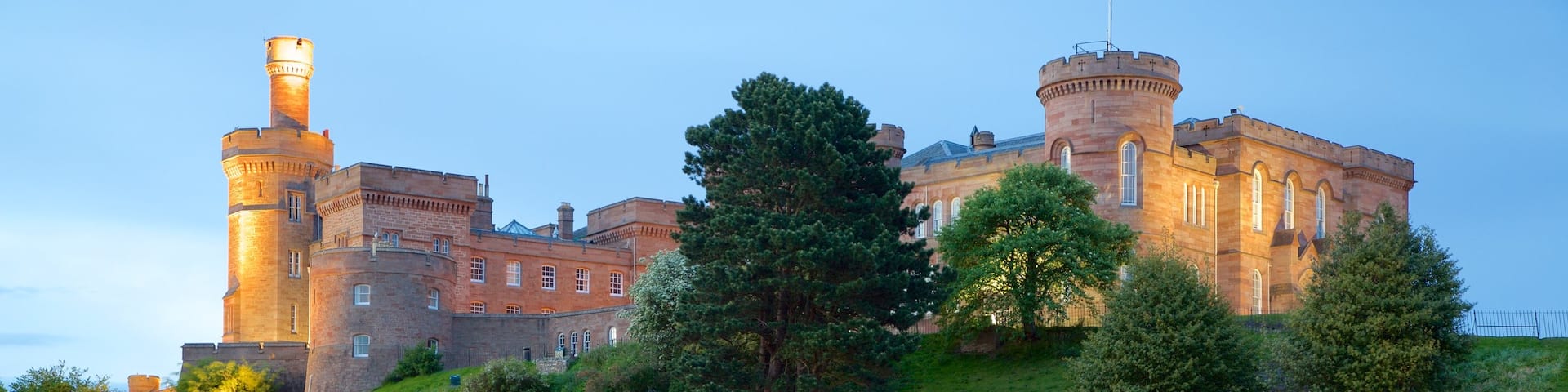 Inverness Castle showing heritage architecture, a castle and heritage elements