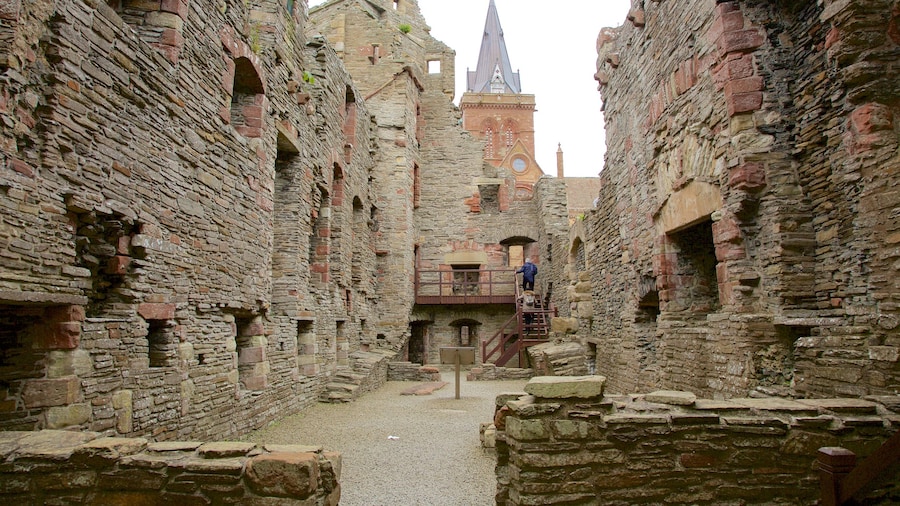 Earl\'s Palace featuring heritage architecture, building ruins and heritage elements