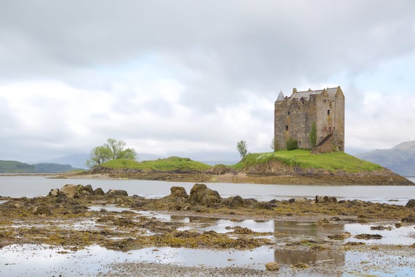 Castle Stalker welches beinhaltet Burg, Geschichtliches und historische Architektur