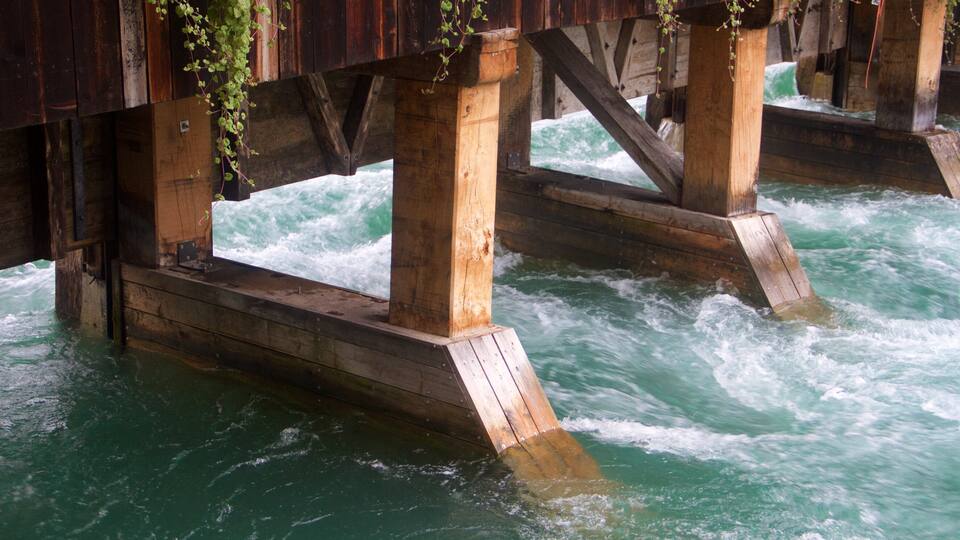 Bern showing a bridge