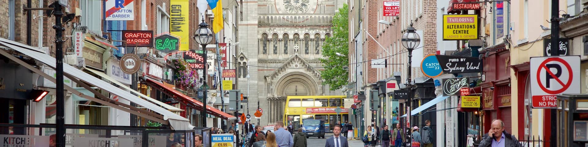 Dublin showing heritage elements, street scenes and religious elements