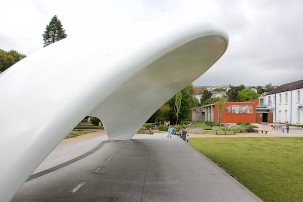 Fitzgerald Park montrant statue ou sculpture