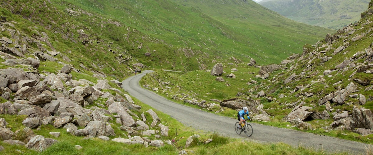 Glencar which includes tranquil scenes, mountains and road cycling