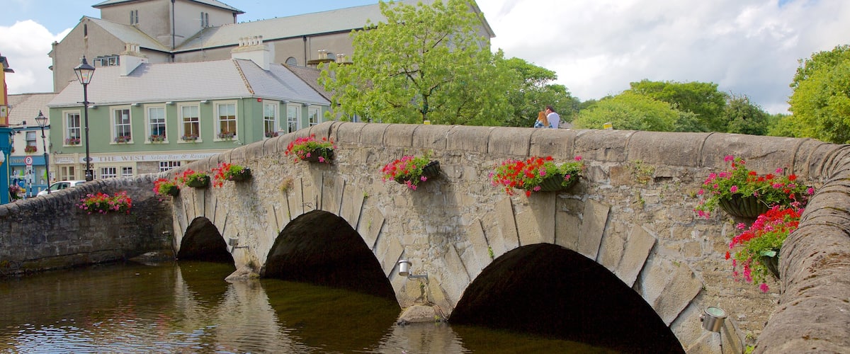 Westport showing heritage elements, a river or creek and a bridge