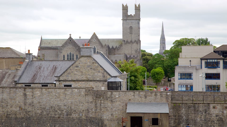 St. Mary\'s Cathedral mit einem Geschichtliches, historische Architektur und Palast oder Schloss
