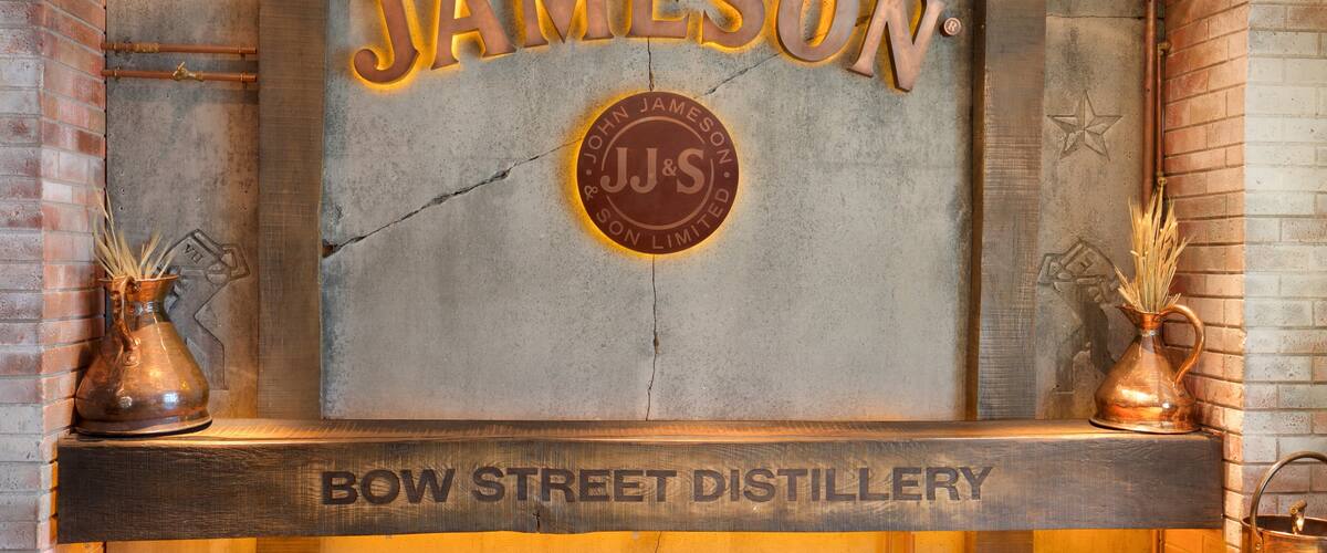 Old Jameson Distillery featuring heritage elements and interior views