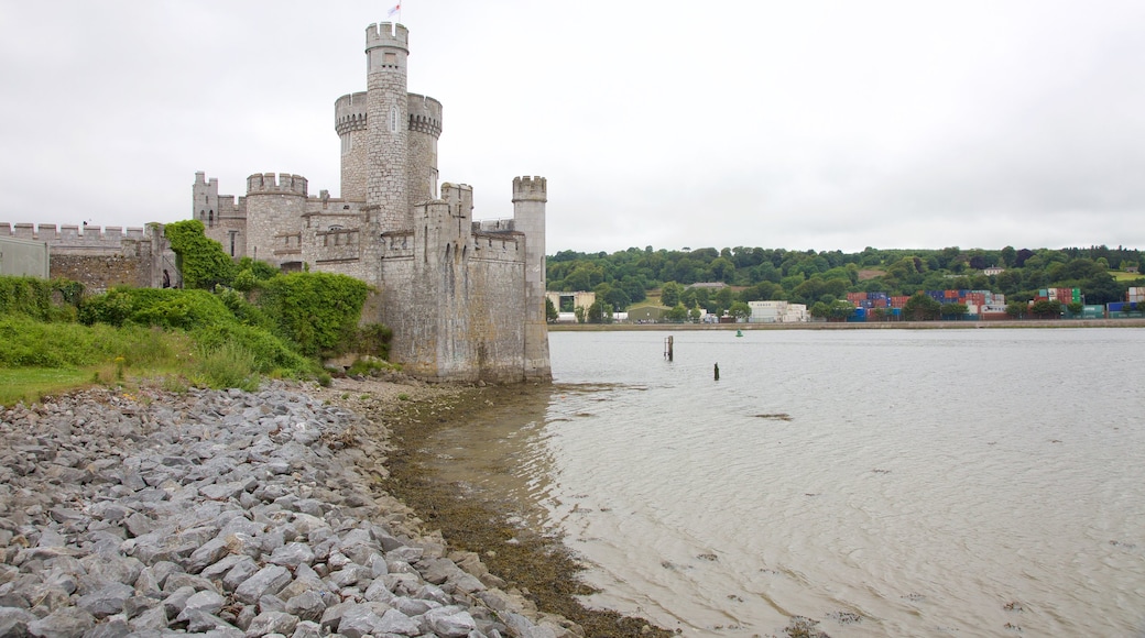 Castillo de Blackrock que incluye patrimonio de arquitectura, castillo o palacio y elementos del patrimonio