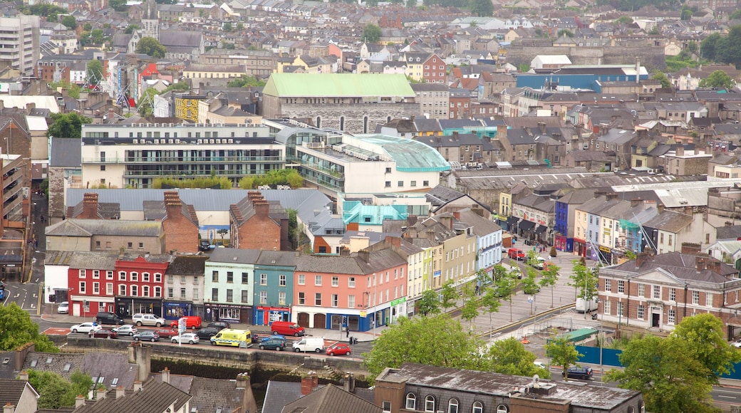 St. Anne\'s Shandon Church mit einem Stadt