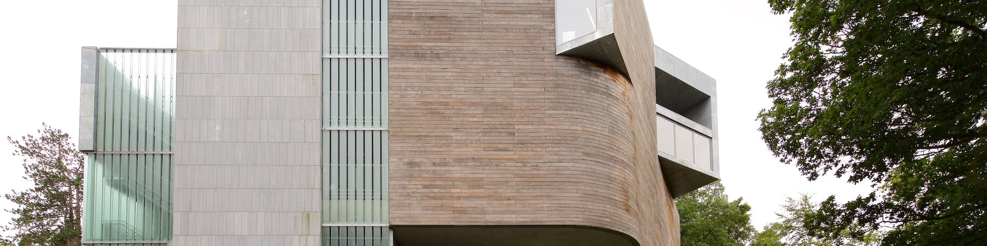 Glucksman Gallery featuring modern architecture