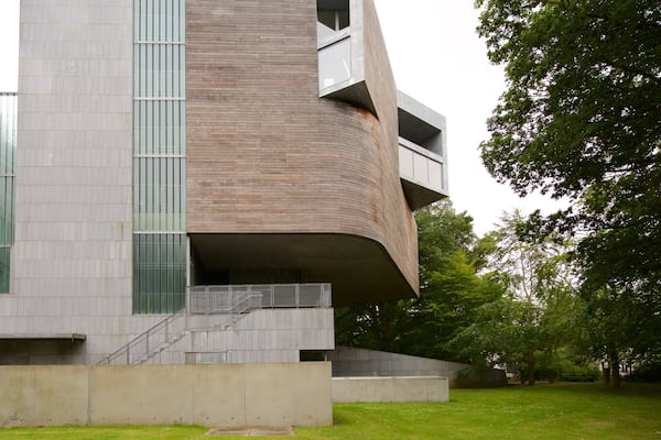 Glucksman Gallery montrant architecture moderne