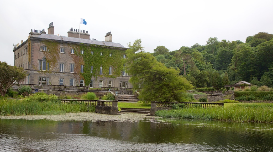 Westport House mostrando un río o arroyo, patrimonio de arquitectura y castillo o palacio
