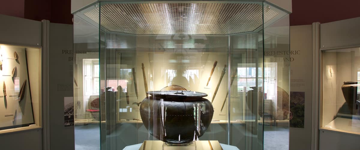 Hunt Museum montrant patrimoine historique et vues intérieures