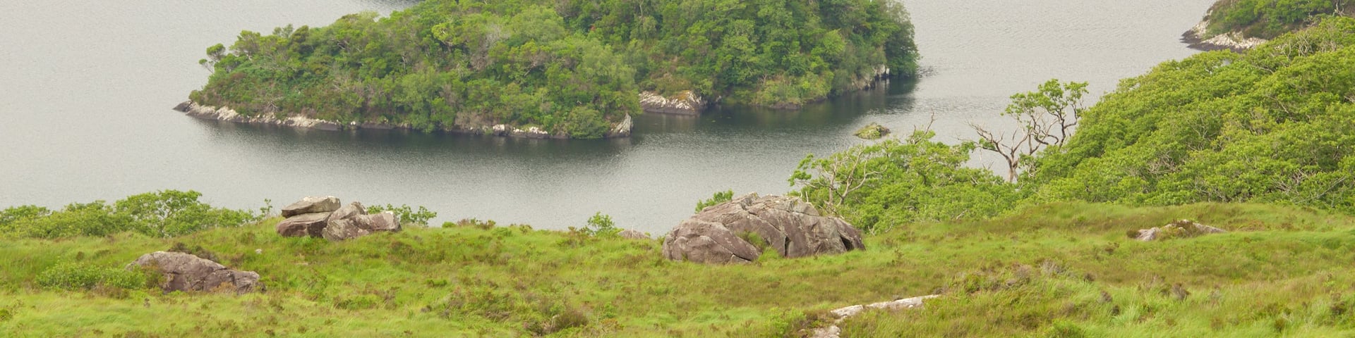 Ladies View mit einem ruhige Szenerie und See oder Wasserstelle
