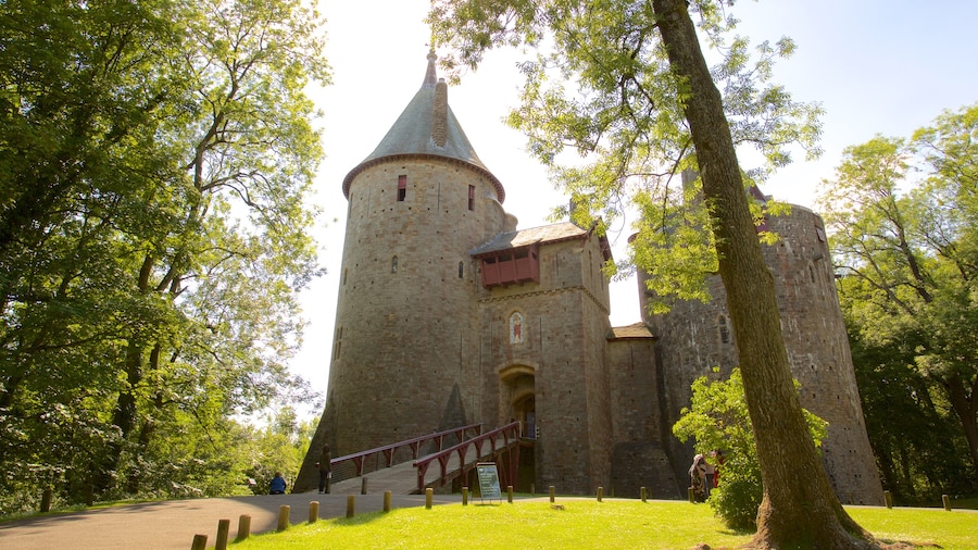 Castell Coch which includes heritage architecture, heritage elements and a bridge