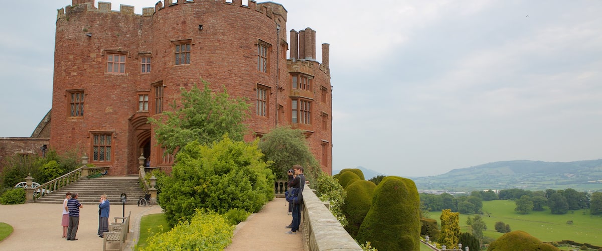 Powis Castle mostrando patrimonio de arquitectura, castillo o palacio y elementos del patrimonio