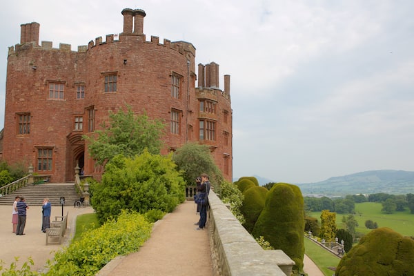 Powis Castle mit einem historische Architektur, Geschichtliches und Burg