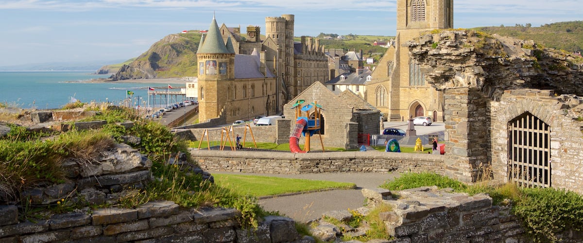 Aberystwyth featuring heritage elements, chateau or palace and a ruin