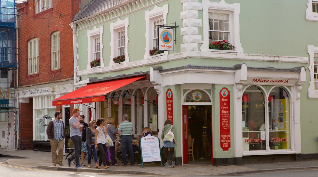 Beaumaris toont uit eten, buiten eten en cafésfeer