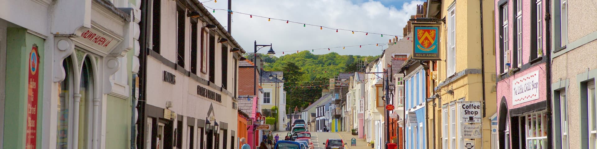 Beaumaris qui includes scènes de rue
