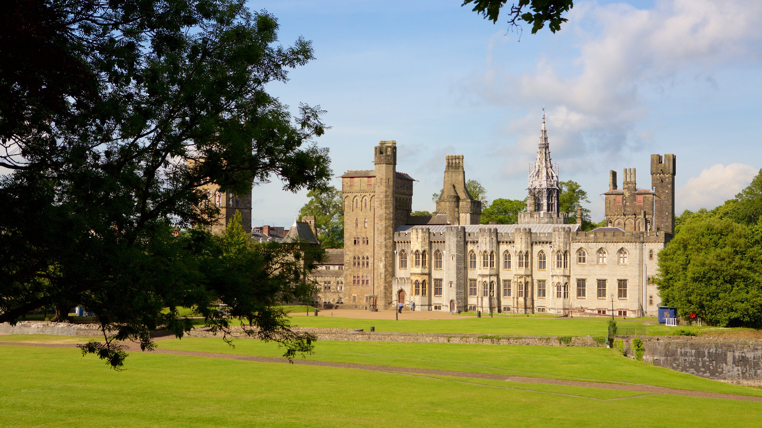 Cardiff Castle  Day Out With The Kids