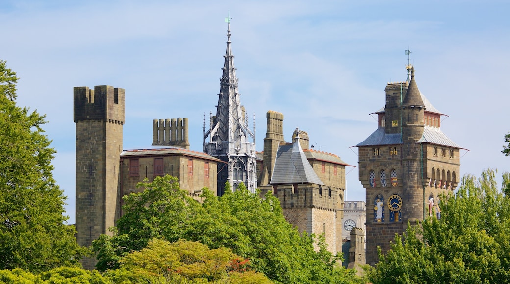 Butepark inclusief historische architectuur, historisch erfgoed en kasteel of paleis