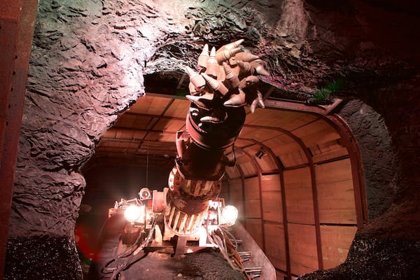 Big Pit National Coal Museum qui includes vues intérieures