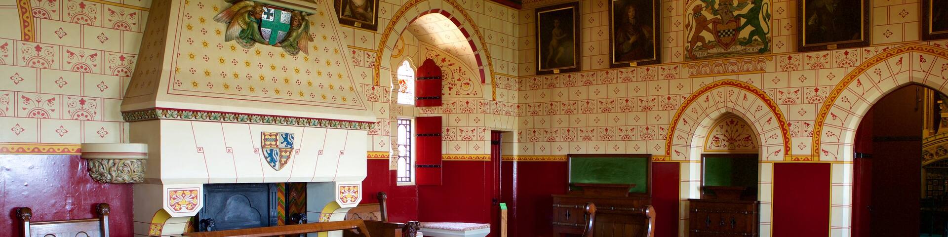 Castell Coch showing interior views, a castle and heritage elements