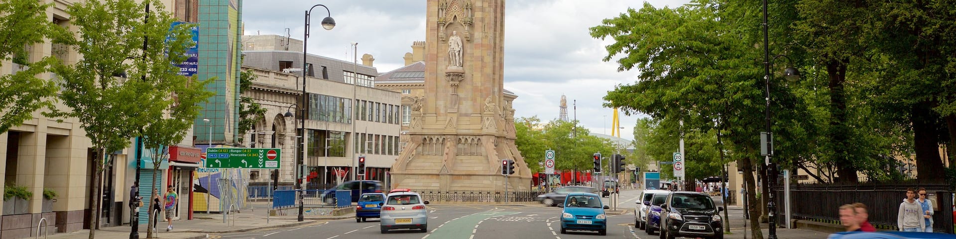 Albert Memorial Clock Tower which includes a monument, heritage architecture and a city