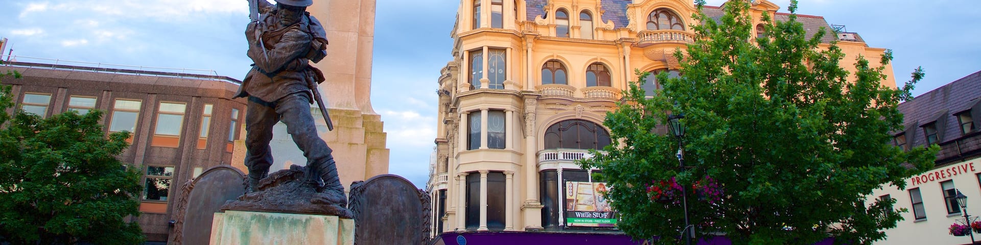 Diamond featuring heritage architecture, a monument and heritage elements