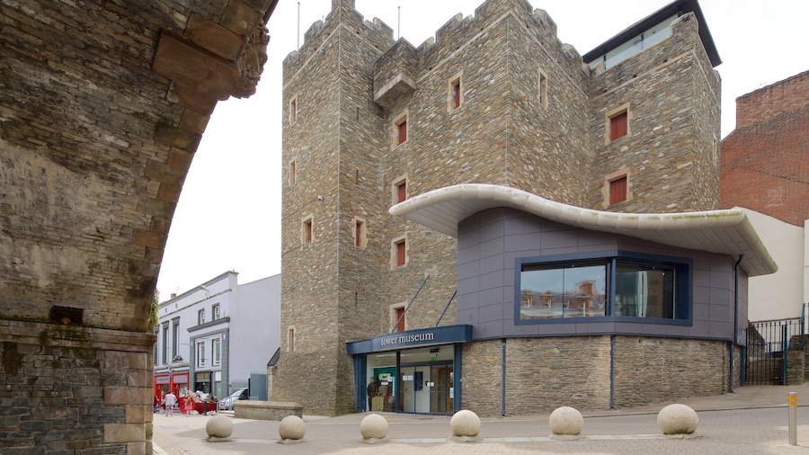 Tower Museum ofreciendo elementos patrimoniales, arquitectura patrimonial y castillo o palacio