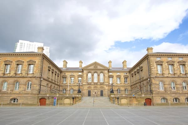 Belfast showing an administrative building, heritage elements and heritage architecture