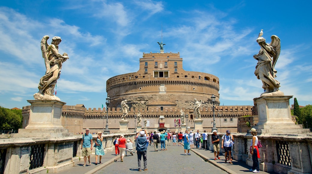 Prati showing heritage architecture, a statue or sculpture and a city