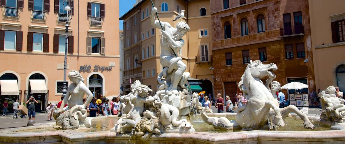 Rome Historic Centre showing a statue or sculpture, a fountain and a square or plaza