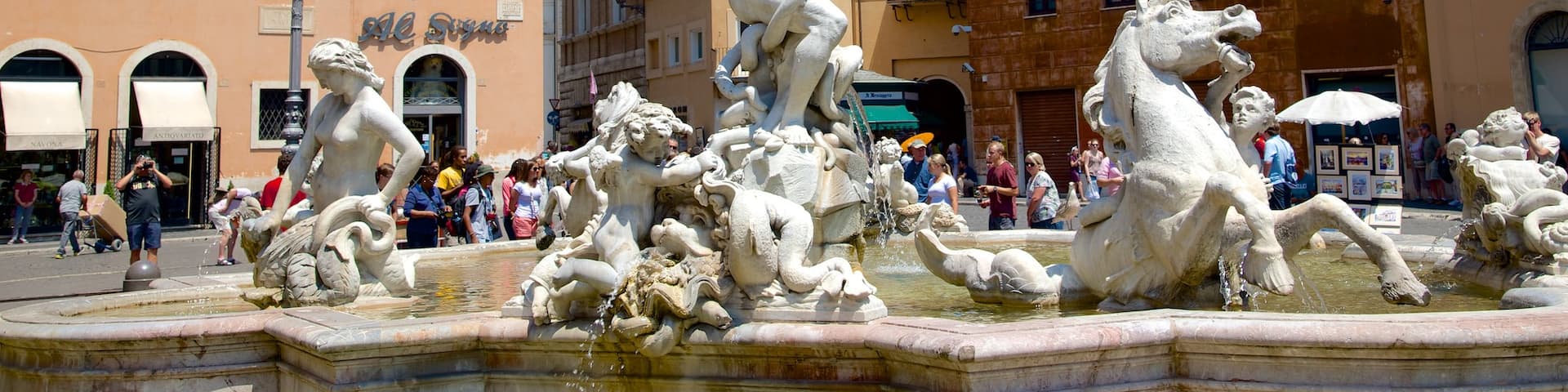 Rome Historic Centre showing a square or plaza, a city and a statue or sculpture