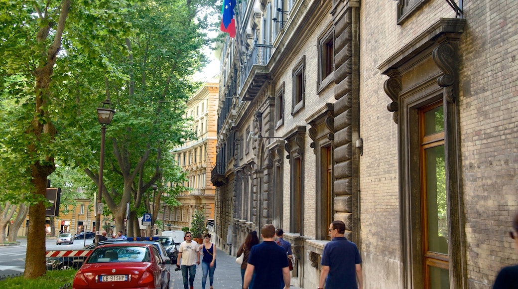 Via Veneto bevat straten en een stad en ook een klein groepje mensen