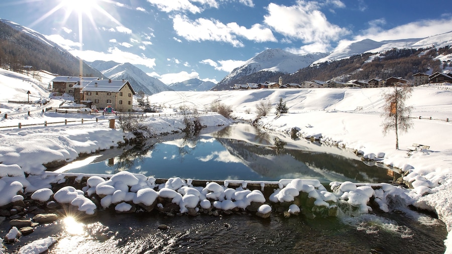 Livigno skidområde presenterar stillsam natur, snö och landskap