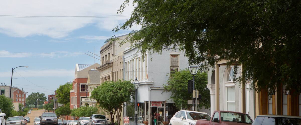 Natchez welches beinhaltet Straßenszenen