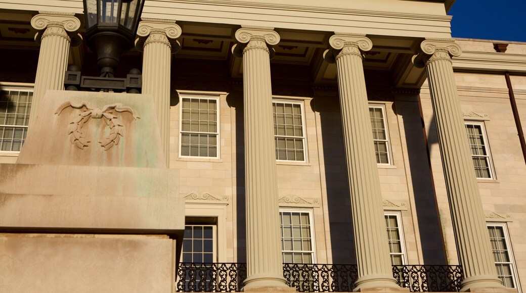 Regeringsgebouw van Mississippi bevat een overheidsgebouw, historische architectuur en historisch erfgoed