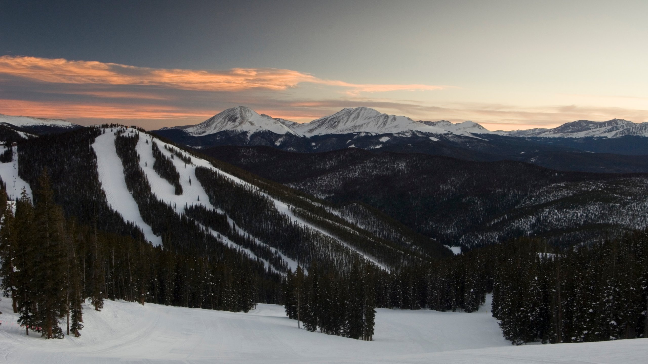 Keystone Skiing & Snowboarding Resort Guide