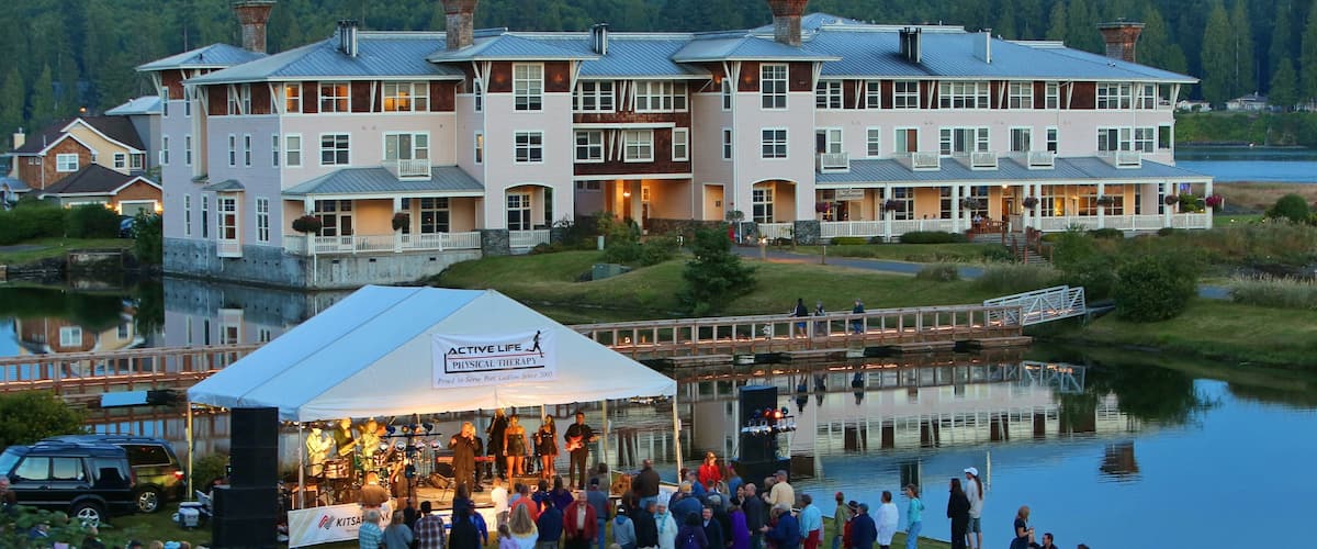 Côte de Washington qui includes arts de la scène, rivière ou ruisseau et musique