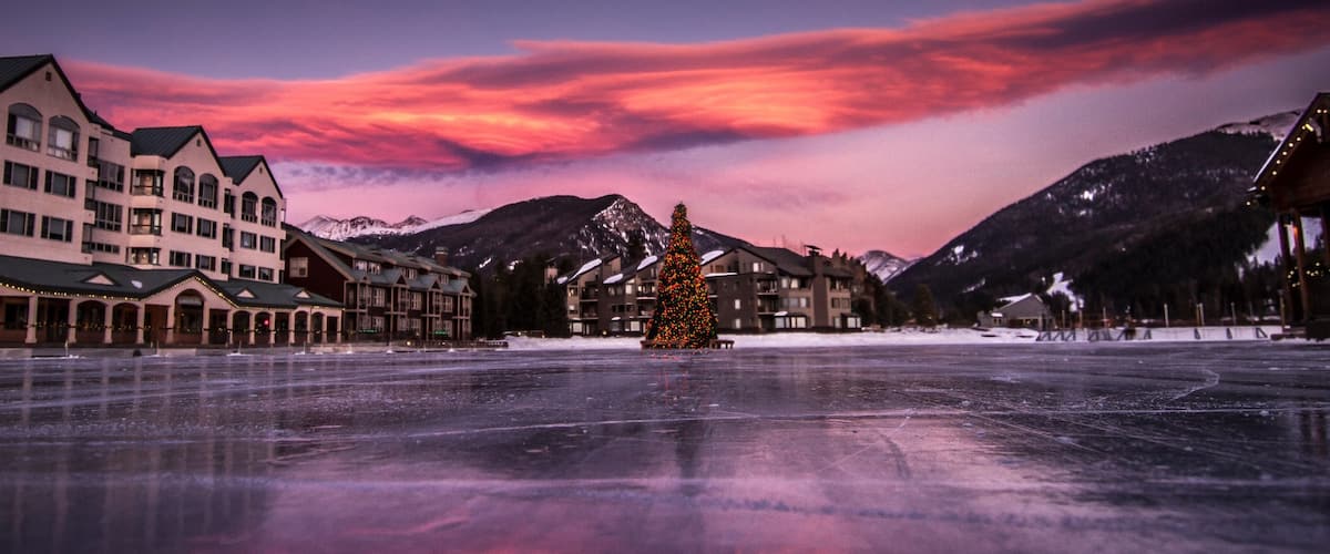 Keystone showing ice skating, snow and a sunset