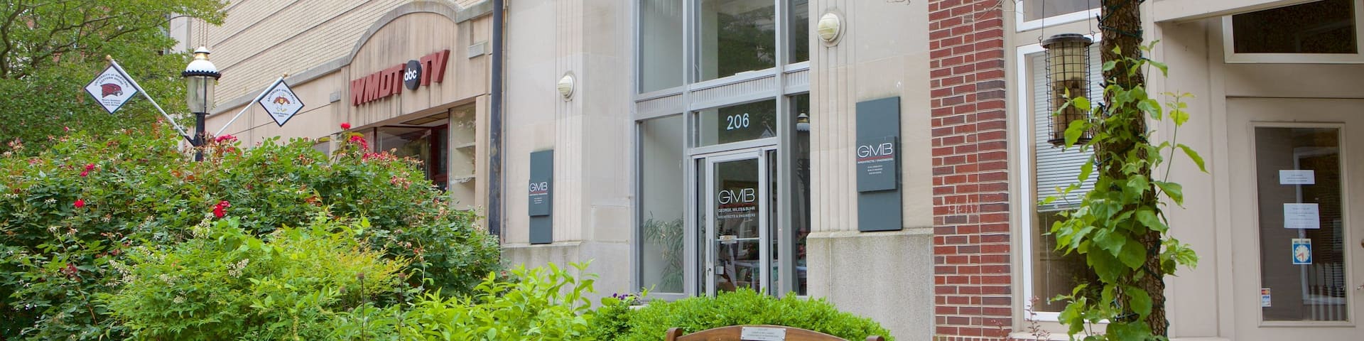 Salisbury featuring a park