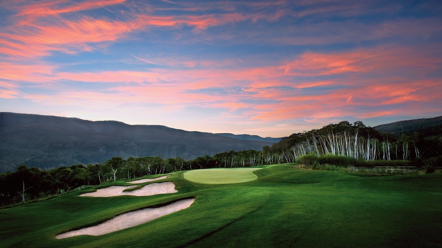 Beaver Creek caracterizando golfe e um pôr do sol