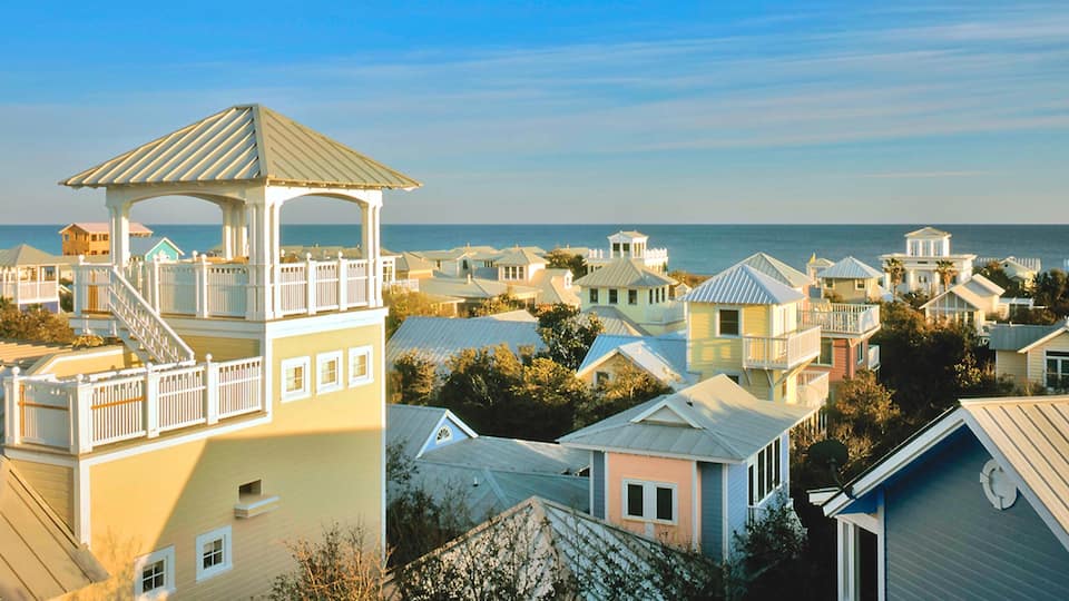 Seaside showing general coastal views and a coastal town